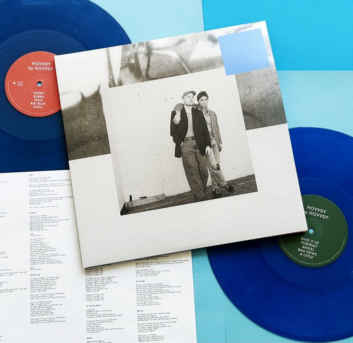 Grab the limited gatefold deluxe edition of @hovvdy's new self-titled double album in translucent midnight blue: Hovvdy.lnk.to/HovvdyTP/artis…