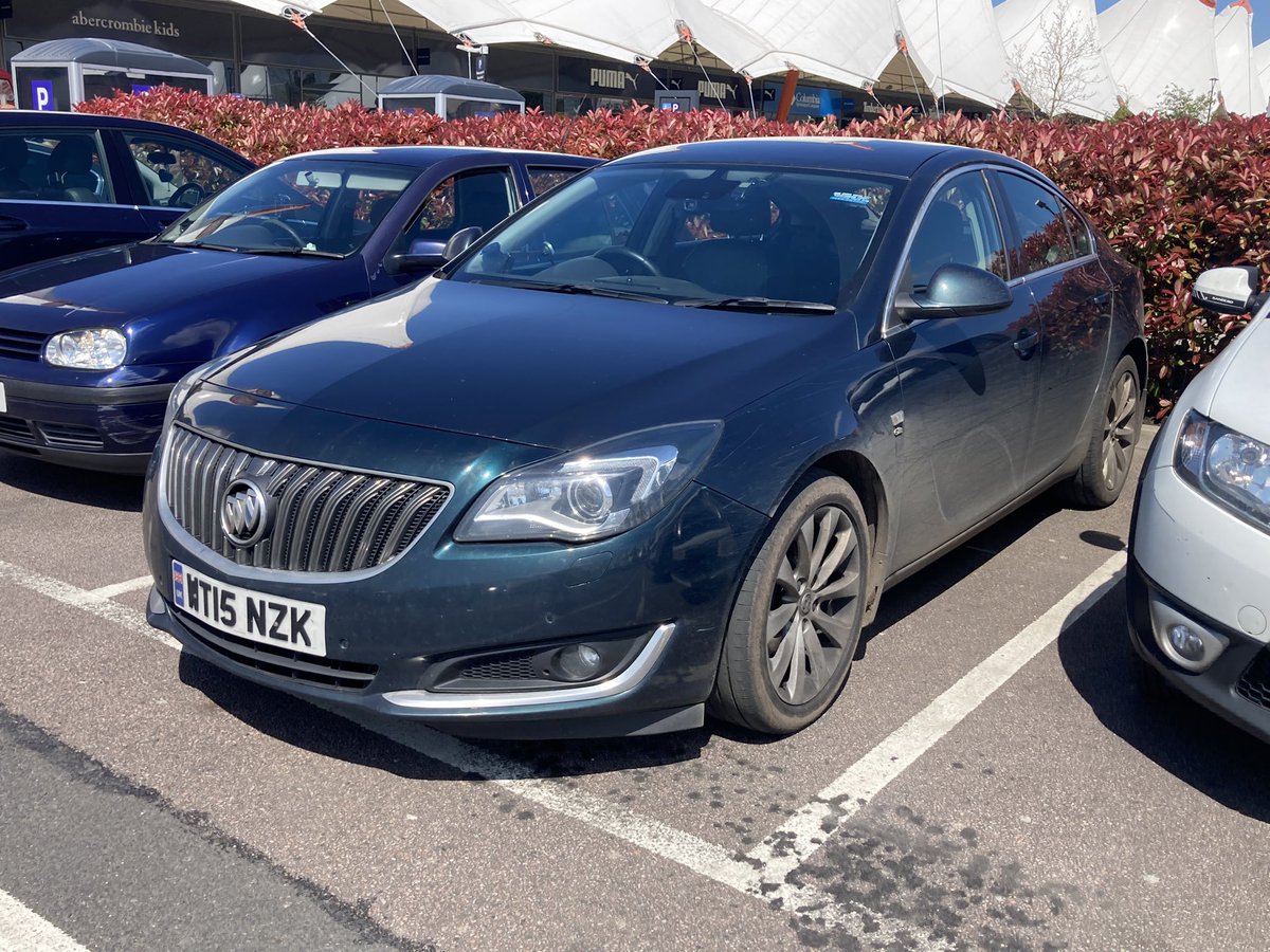 Spotted this Insignia yesterday sporting a Buick Regal grill.