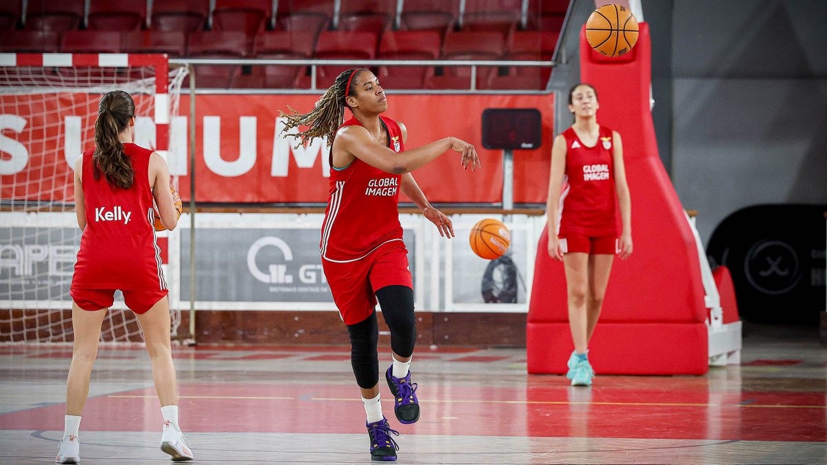 modalidadesslb's tweet photo. 𝗪𝗼𝗿𝗸 𝗵𝗮𝗿𝗱, 𝗽𝗹𝗮𝘆 𝗵𝗮𝗿𝗱! 🏀
🔜 Jogo 2 da final da Liga Betclic Feminina
🆚 U. Sportiva | 🗓️ Amanhã, às 14:30
📍 Pav. Fidelidade | 🎟️ https://t.co/EUiGrJMP5F
#BasketBenficaFem • #GlobalImagem #GiGroupHolding #AVBox #rimaintourscaraibas @adidas https://t.co/rOALptLr5k