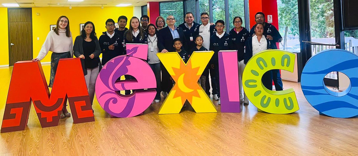 fdelatg's tweet image. Un orgullo recibir al equipazo NIRT de niñas/niños de Toluca y reconocer su talento representando a México esta semana en Campeonato Mundial de Robótica @VEXRobotics en Dallas ⭐️ Texas! Vean 🎥 demostración del robot mexicano MAC3 
#academiastem #VEXWorlds #vexroboticscompetition