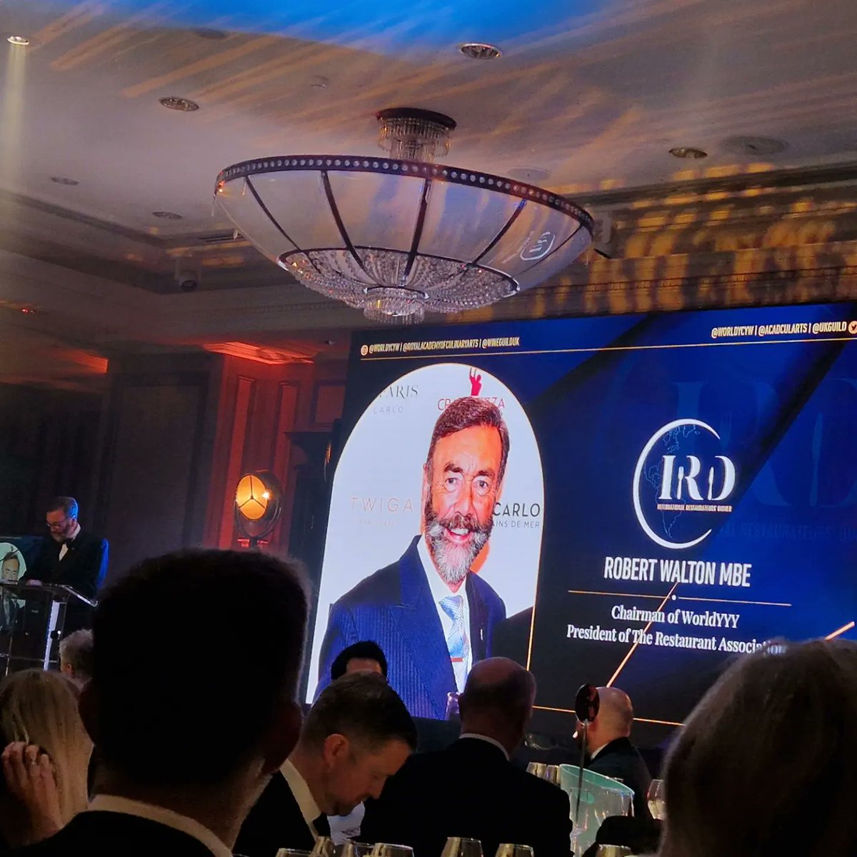 stefpassamonte's tweet photo. Already our third participation in the glamorous #IRD Gala at #RosewoodHotel! Thank to Robert Walton MBE, chairman of the #WorldYYY and the Restaurant Association for the kind support to #LPMAM, introducing young talents in music to the best young talents in Culinary Arts! https://t.co/eWsQxHGVEK