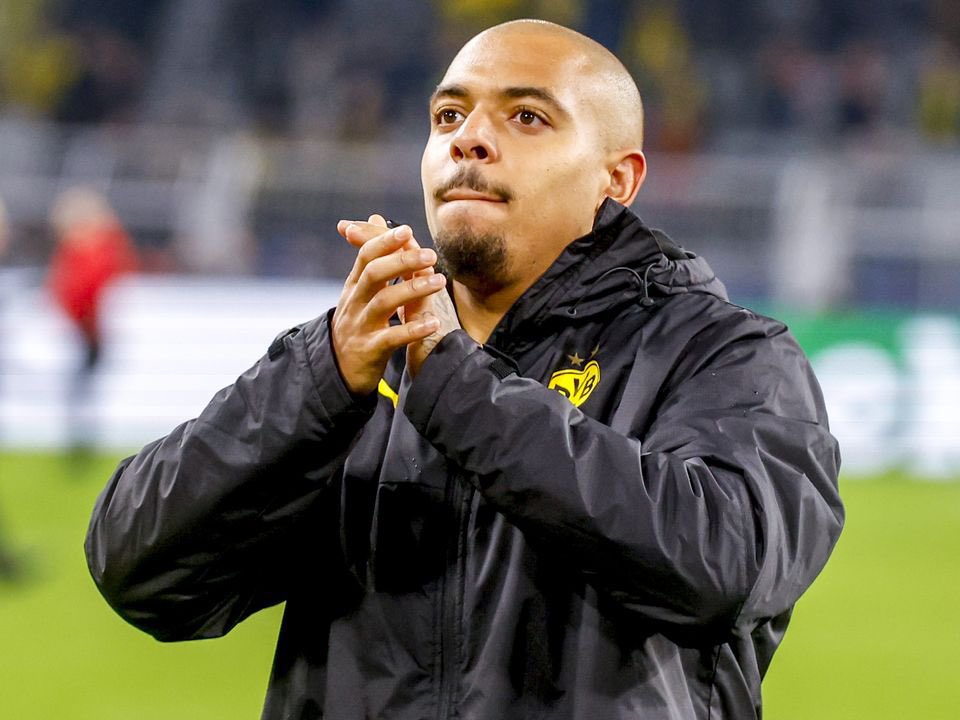 UniversDortmund's tweet photo. Bayern - Real mdrrr le match de balance, tout est parfait frère. 48 LDC, ils sont beaux et classes, je souffle déjà c’est pas mon football bien bitume ça 

Nous on va faire s’entrechoquer les crânes de Danilo et Malen, le survivant gagne 🔥 https://t.co/ruVmp7ujMP