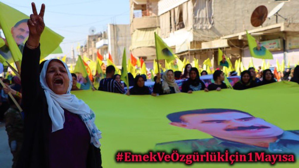 1'ê Gulanê her tim weke sembola sosyalîzmê û meşaleya têkoşîna azadiyê ye.

#EmekVeÖzgürlükİçin1Mayısa