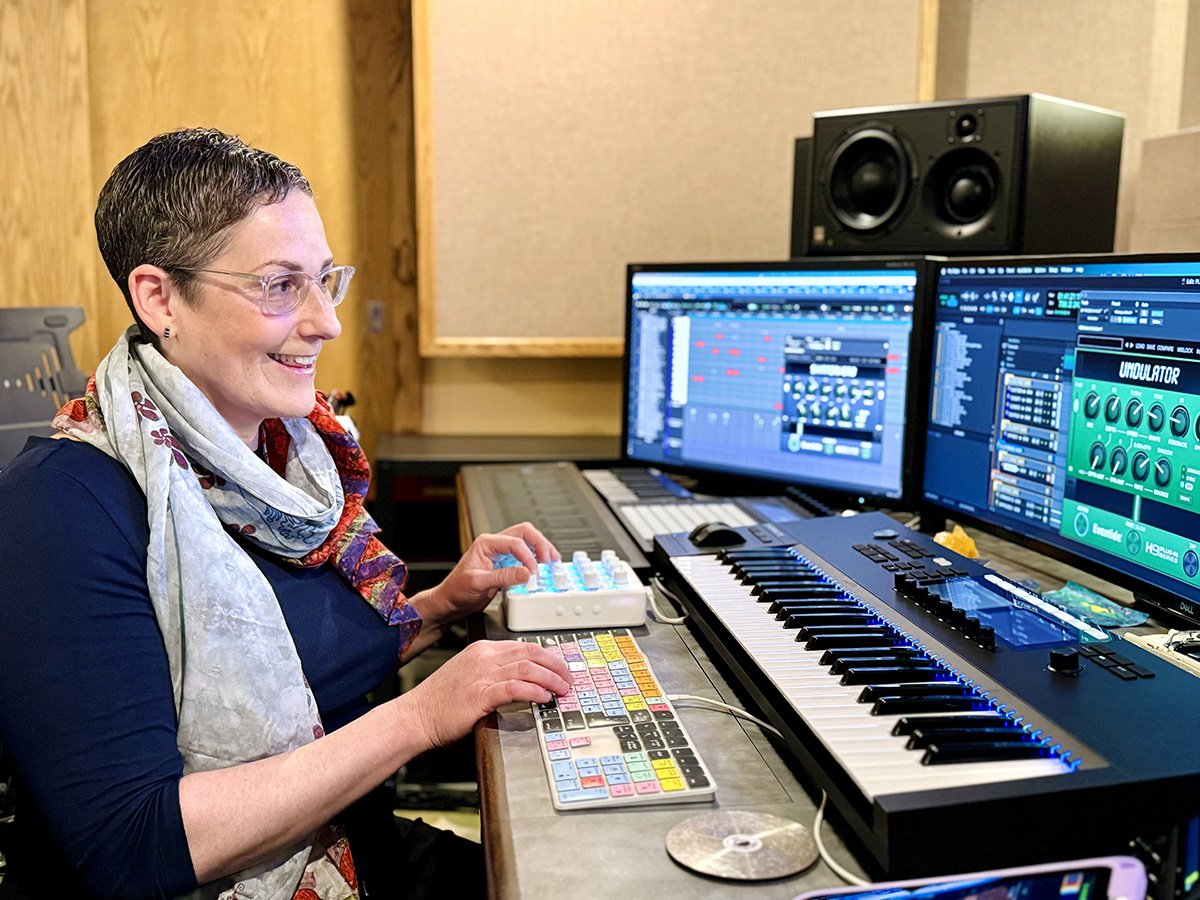 Award-winning Film, TV and Game Composer Ronit Kirchman Explores the Universe of Sonic Possibilities with Eventide Plug-Ins

recordingmag.com/news/award-win…

@EventideAudio #recordingmag #recordingstudio #recordingmusic #homerecording #homerecordingstudio #musicstudio