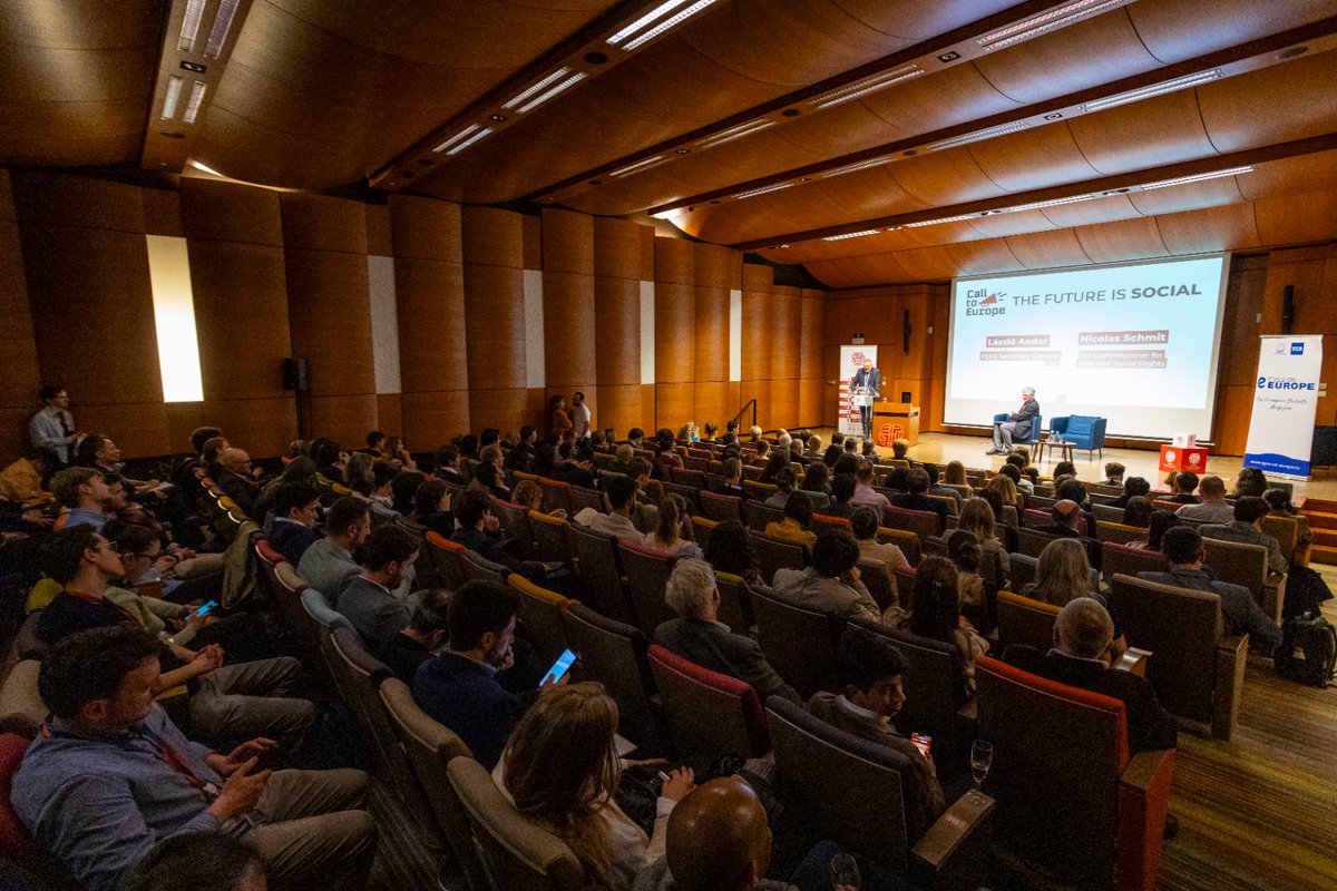 Welcome back to the evening event of #CallToEurope!

We've had a packed day of discussions on future of #SocialRights - now, we're at Académie Royale de Belgique 🇧🇪to hear from:

@NicolasSchmitEU
@FernandoSMEU
@MJRodriguesEU

🔗bit.ly/Call2SocialEur…