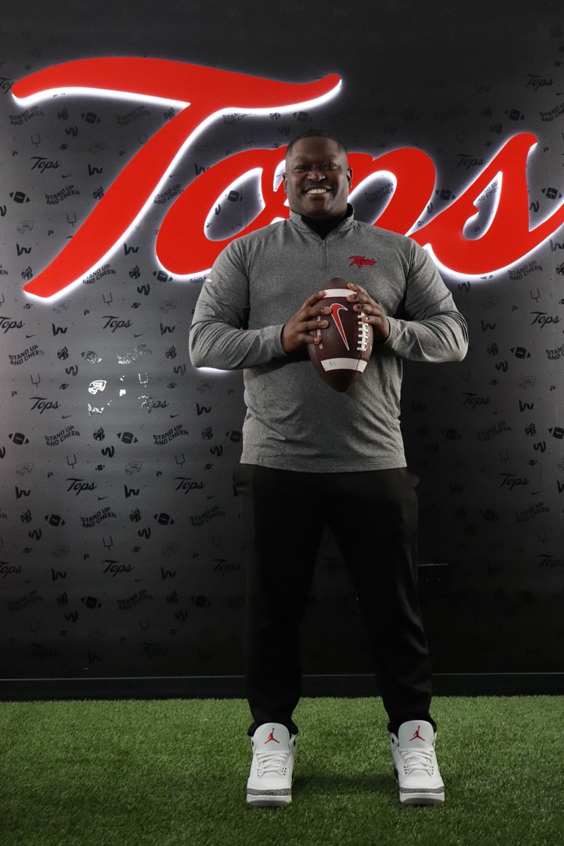 Coach Jarae Thurmond tweet media