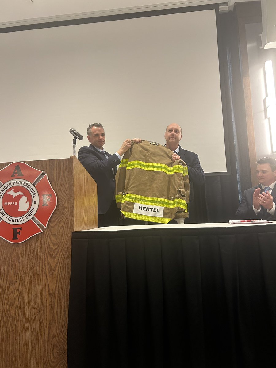 Honored to receive a lifetime achievement award from the Michigan Professional Fire Fighters Association for my work in ensuring the Cancer Presumption fund for firefighters is funded in Michigan. We should always take care of those who take care of us.