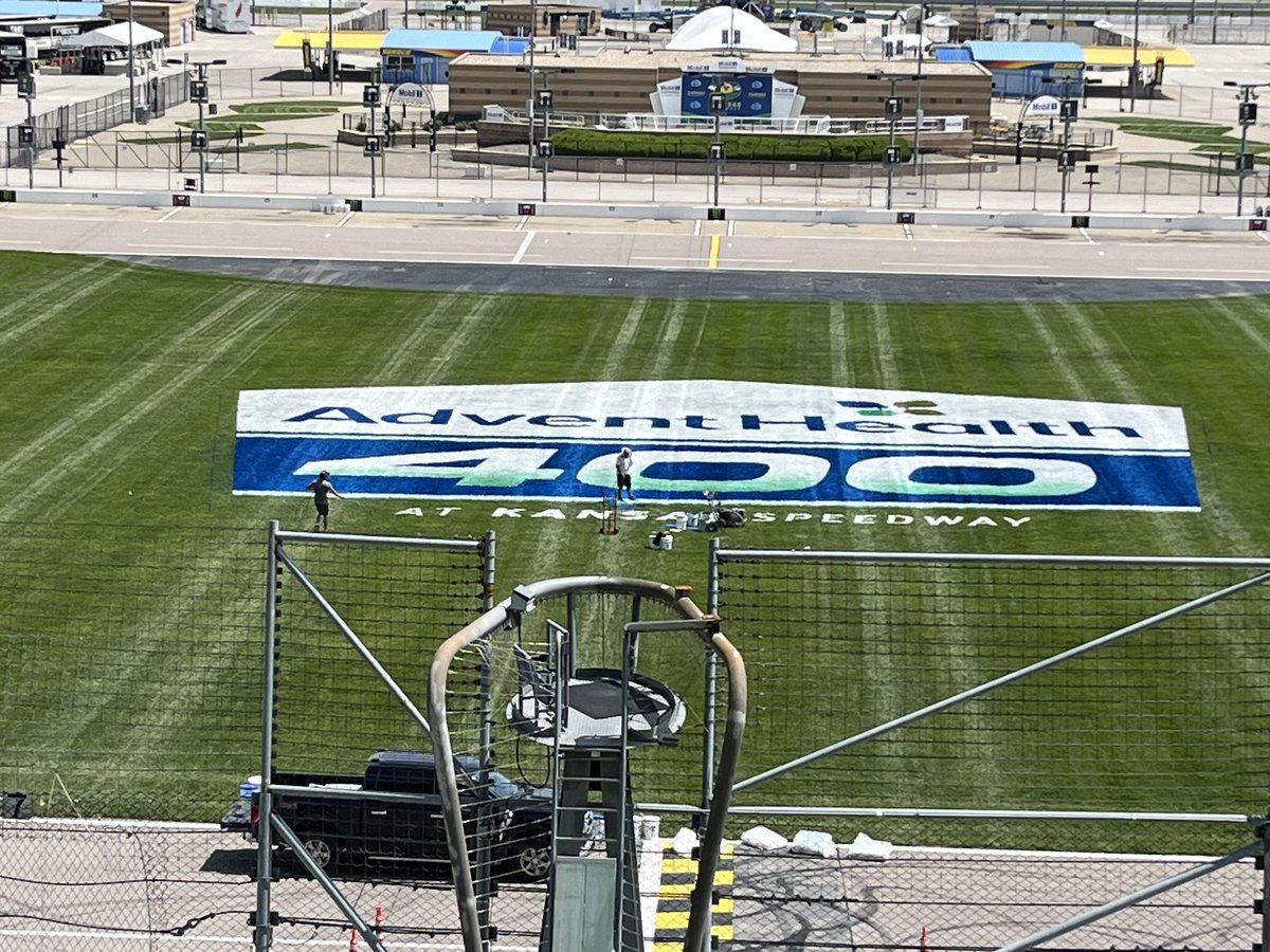 kansasspeedway tweet picture