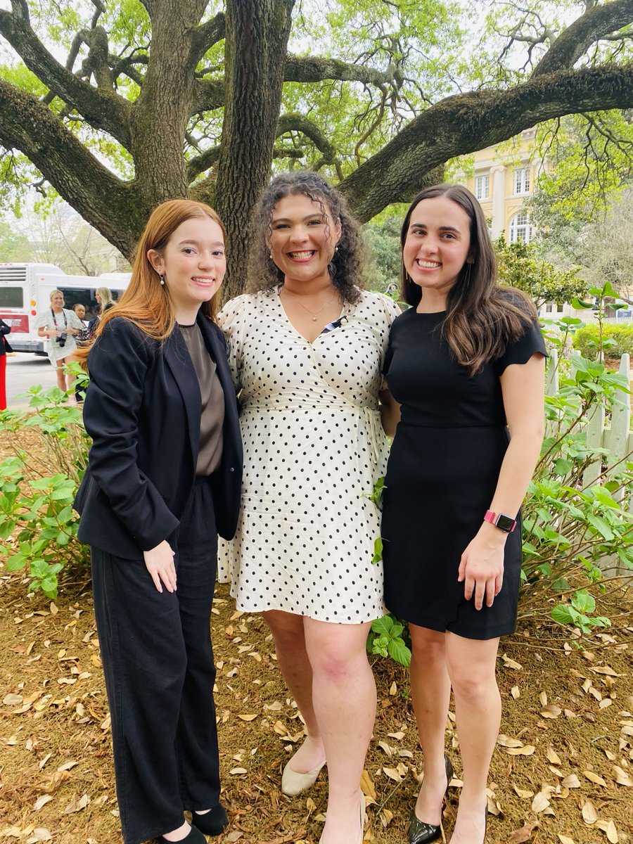 🎉 BSW students Raegan Nesmith and Ragan Hope Wilson were recently sworn in as SGA Senators for #UASSW! In addition, Madison Hasnani stepped into the role of judicial clerk on the judicial board! Let's give them a round of applause for their dedication and leadership! #RollTide