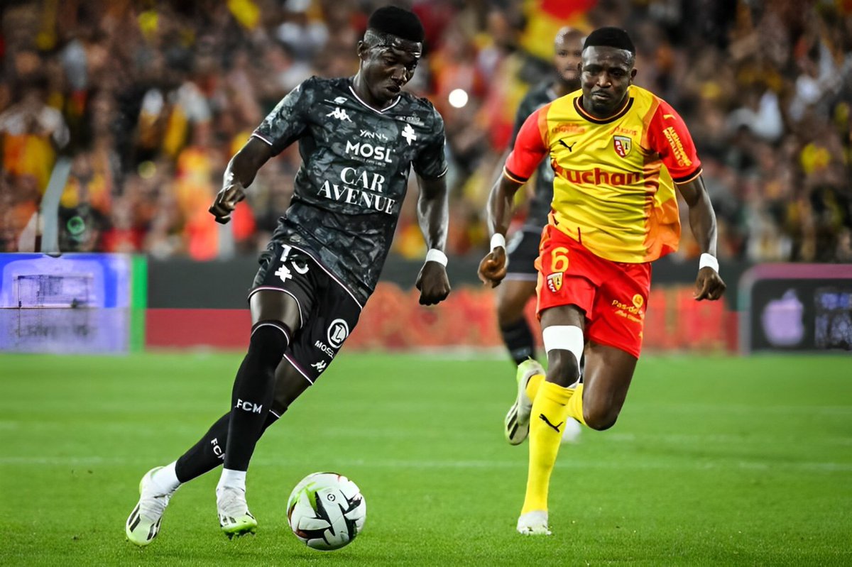 ✅ Ayant gagné 180 duels en Ligue 1 cette saison, Lamine Camara🇸🇳🦁 ne figure pas la liste des nominés aux trophées UNFP pour le titre de ''Meilleur jeune joueur''. Comment trouvez-vous cette absence de L.Camara parmi les nominés?