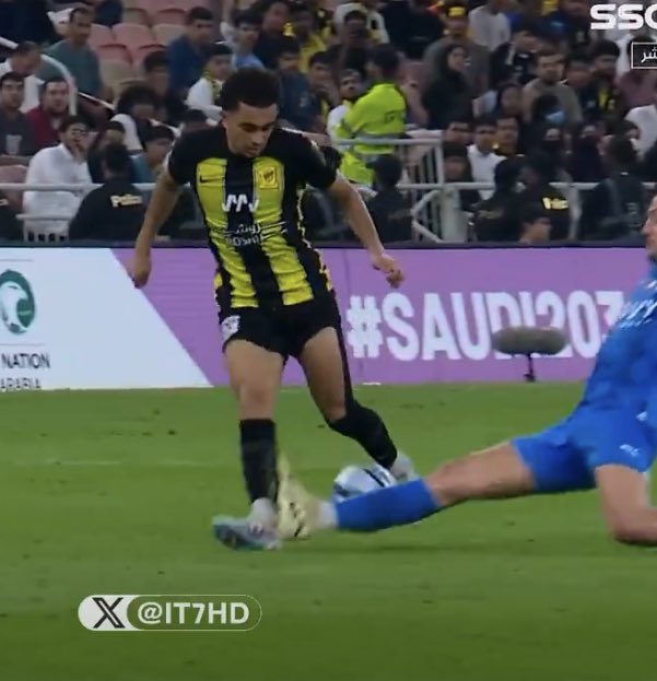 هنا طرد                                      هنا مافيها طرد