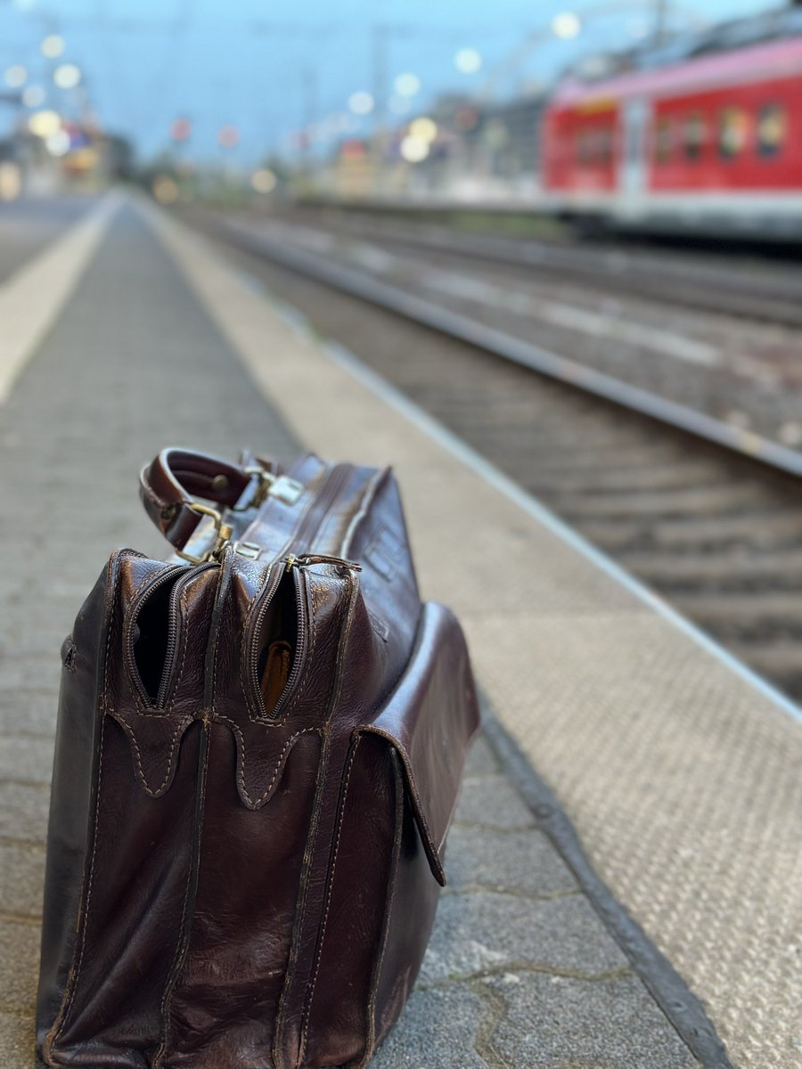 funandsunshine's tweet image. Lauer Abend im Frühling. 

Unterwegs. 

Und eine unbändige Lust, morgen am Lago, oder in den Bergen aufzuwachen. 

#Fernweh