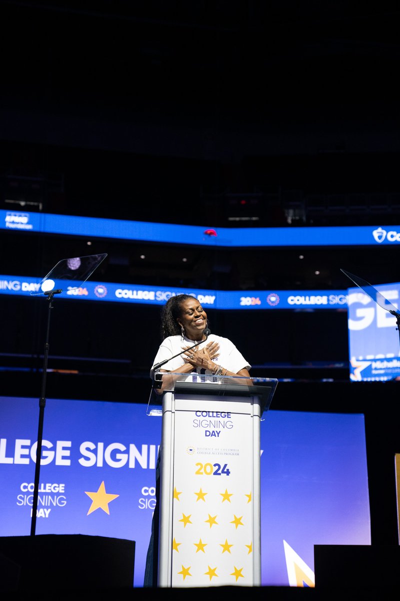 @MayorBowser @DCPSChancellor @warandtreaty .@MichelleObama is in the house! 🎓 We are profoundly honored to welcome our former first lady, who stopped by to celebrate #CollegeSigningDay with our students.