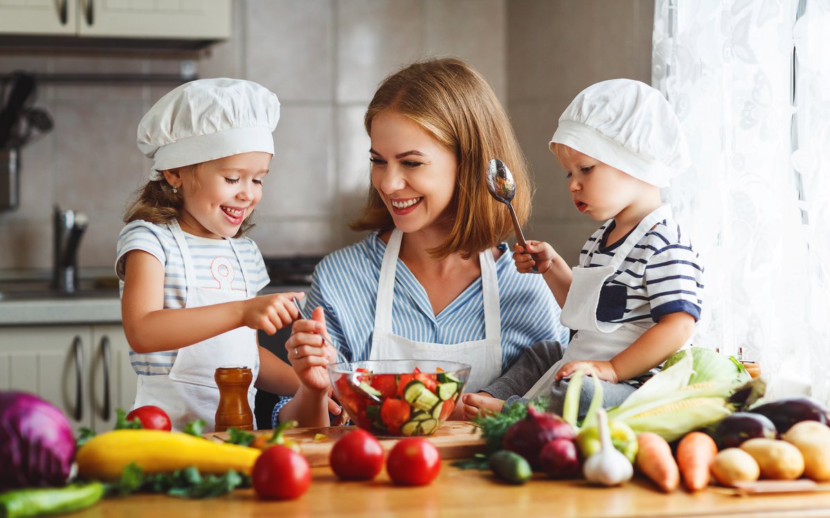 Teaching kids how to cook early in life is one the best ways to promote #healthykids. bit.ly/42Jw1R0