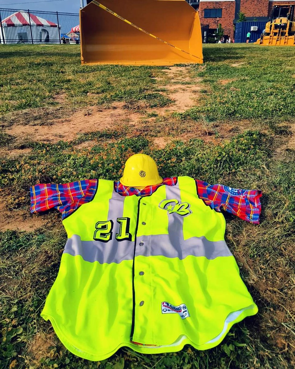 Have you placed a bid yet to snag your own GAME USED jersey from this sunday's Construction Day?? The auction is happening now, and ends tomorrow (Wednesday May 1st)! To bid on one of our game used jerseys head to this link: kcballers.com/auction