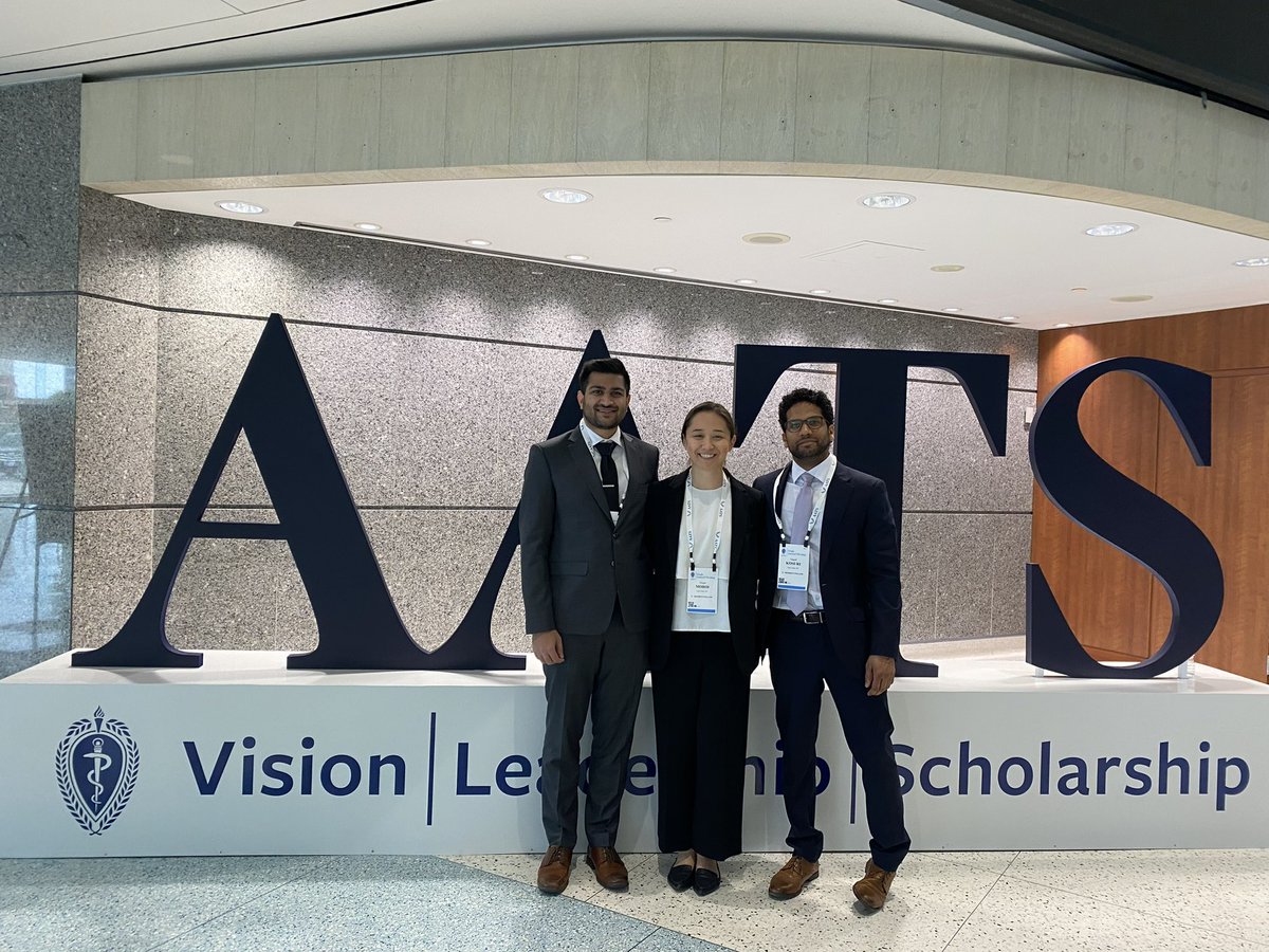 @lab_ferrari ‘s amazing residents at #AATS2024 . Super proud of you 👍 but now back to the lab, scientists! 👩‍🔬 🐀 🐁 🐖 🐑 🧪 🧫 🧬 🫀 @ColumbiaSurgery @AATSHQ