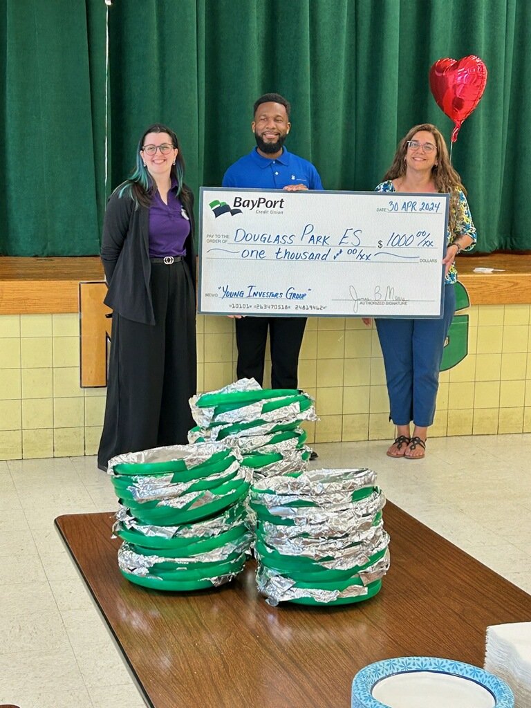 Mr. Corey Bolton TDT/Communities in Schools wrote & won a $1000 Teacher Grant thru BayPort Credit Union! All funds were donated to DPES tonight! We will continue the partnership with BayPort to establish savings for our students! #promotingfinancialliteracy @PortsVASchools