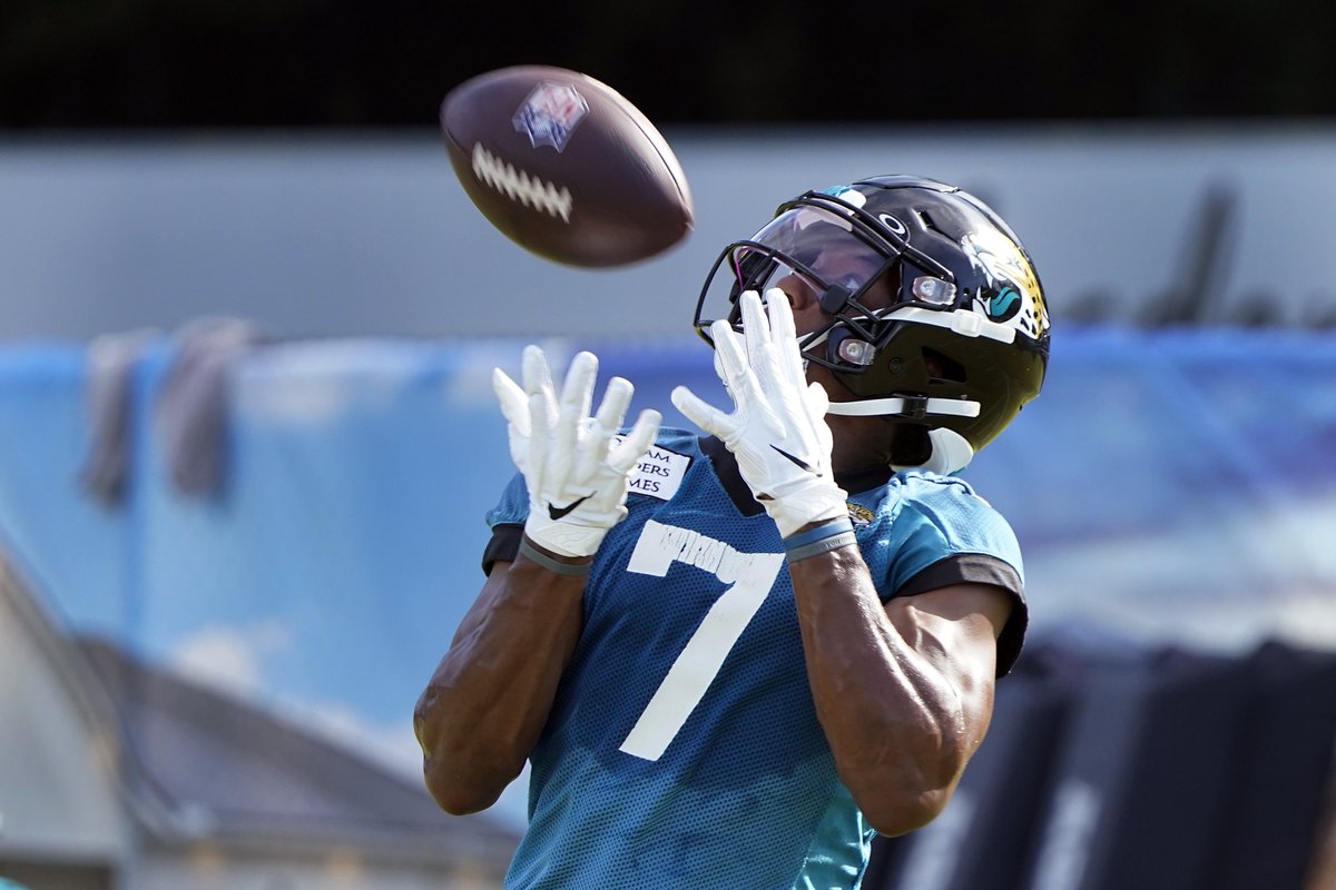 The #Jaguars have officially released WR Zay Jones. Remember that ABSURD rumor having the #49ers trade Brandon Aiyuk for Jones & a Pick 🤣🤣