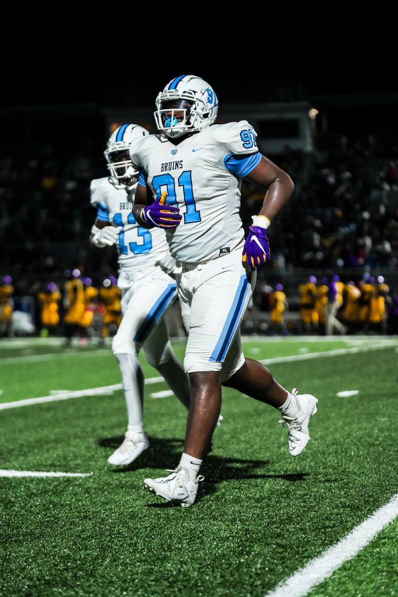 “Amare Adams SF - There is a reason that Adams is in the top five among the state for the 2025 Class. He’s shown ability on the field (61 tackles, nine tackles for loss and three sacks) and has been a combine warrior this offseason.” Read more here: prepredzone.com/2024/04/2025-r…