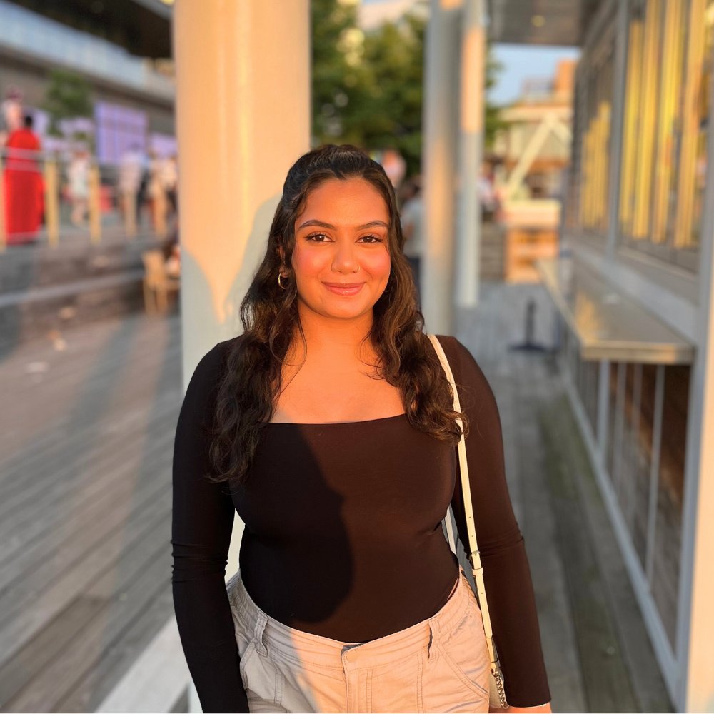 #NOVAGrad2024 and @TheJKCF semifinalist Ayma Syeda is a true example of triumph and perseverance. Despite challenges such as an immigration ban and COVID-19, Ayma is achieving her dreams. She is set to graduate from #NOVA on May 12. 🔗 Read more: bit.ly/4aUFBEJ