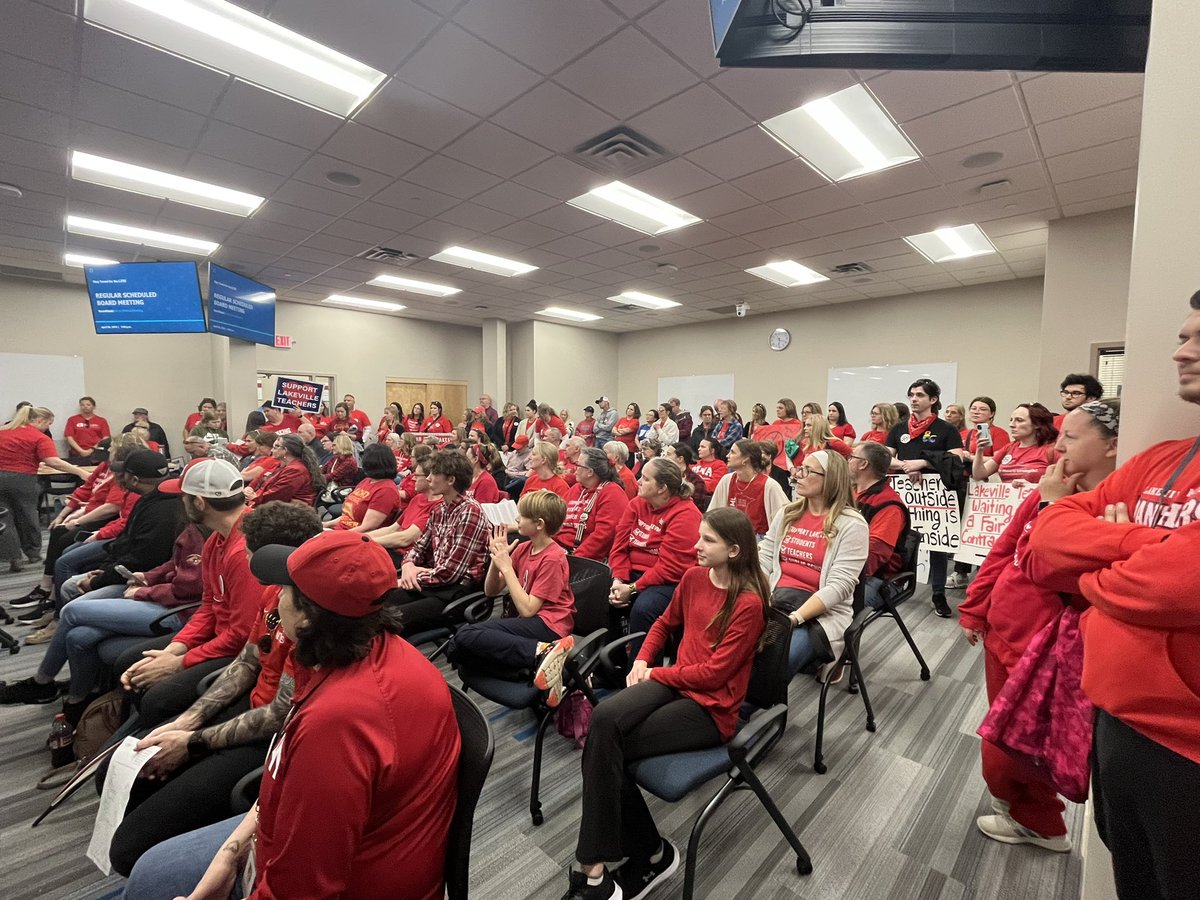 Lakeville teachers pack tonight’s school board meeting with a united message — our community deserves schools with high-quality educators that support every student and help them thrive. Settle the contract or we strike! ✊