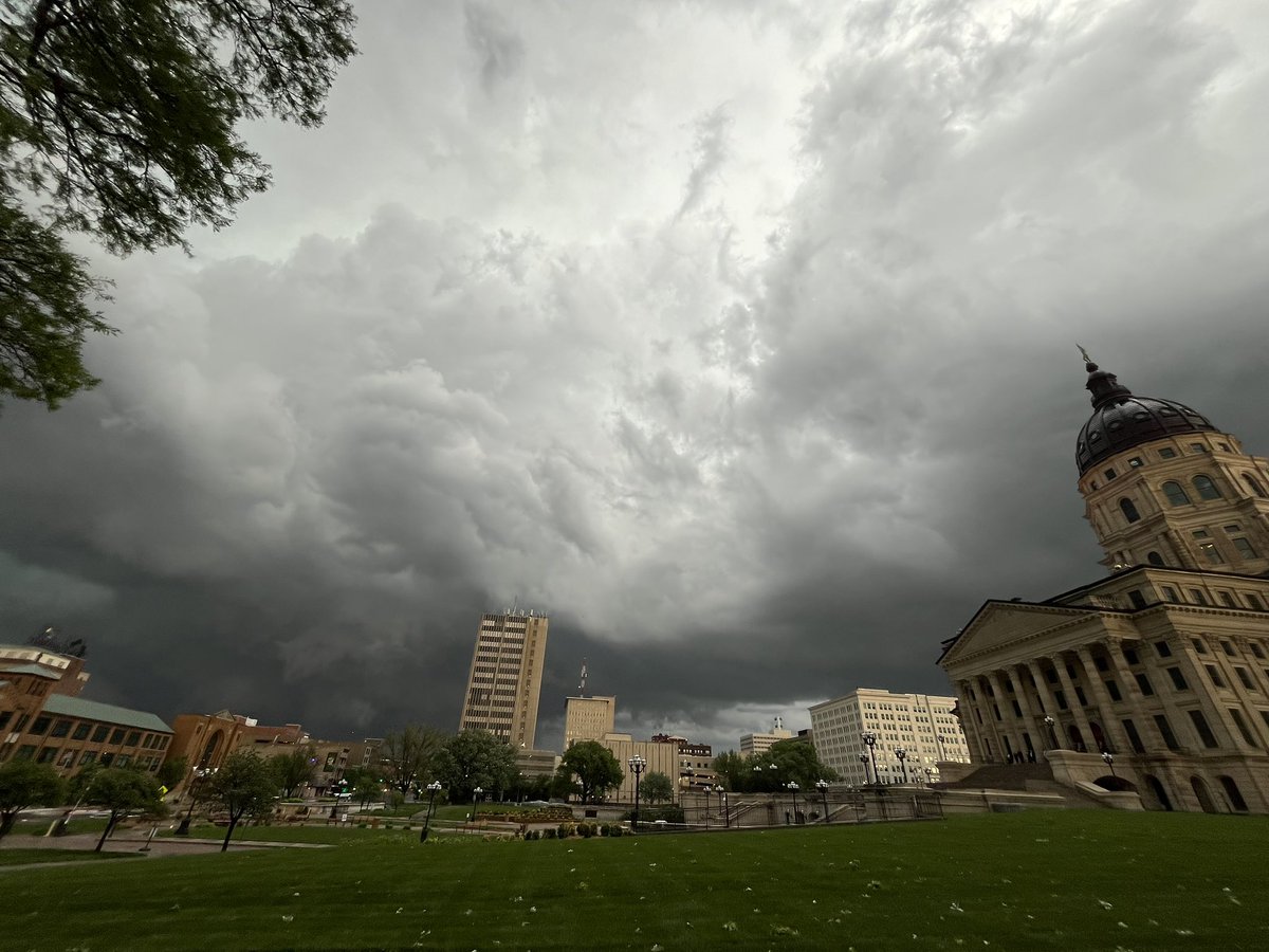 Looking to the northeast of the Statehouse. #ksleg #kswx