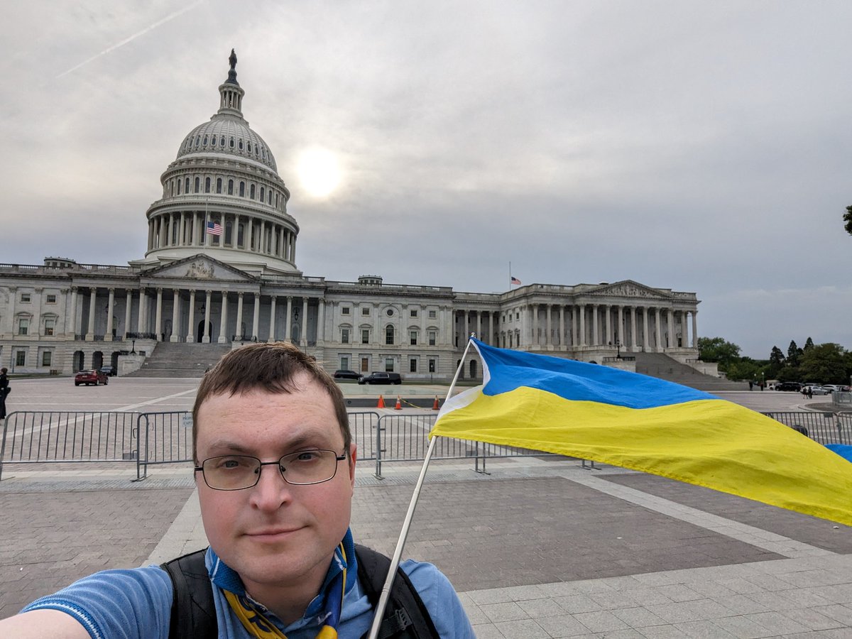 We will be back tomorrow at Longworth House office building on Independence Avenue and New Jersey from 3-6 pm. Remember to call your Representative and Senators and thank them if they voted for Military assistance for Ukraine. 
#call4ukraine