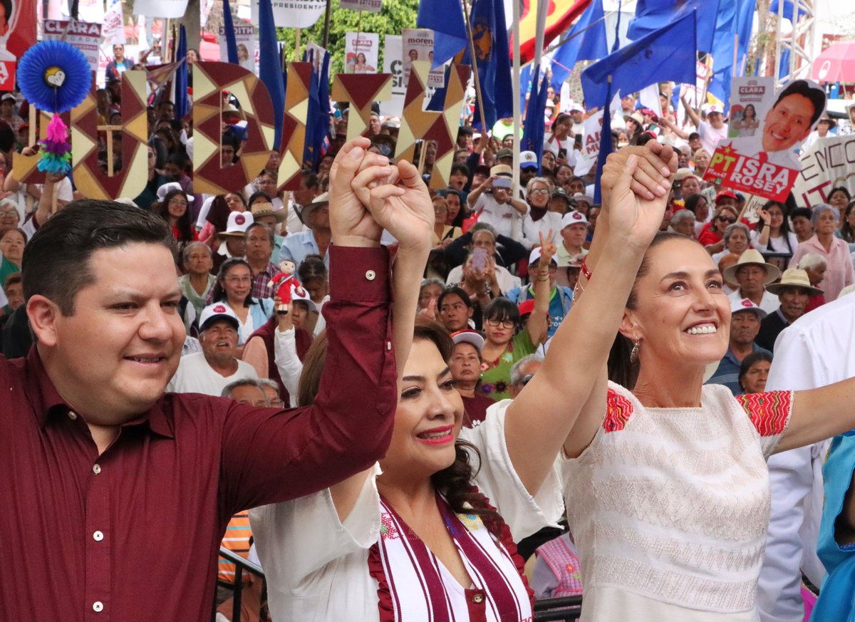 rivero_octavio's tweet photo. ¡Presidenta, presidenta, presidenta! es el grito con el que miles de milpaltenses recibimos a nuestra amiga la Dra. @Claudiashein, quien nos compartió un mensaje de esperanza. No hay duda que la ola Morena nada la detiene.

#ElPuebloManda
#SigamosHaciendoHistoria
#YoSoy4T🇲🇽 https://t.co/N71hwHrTcU