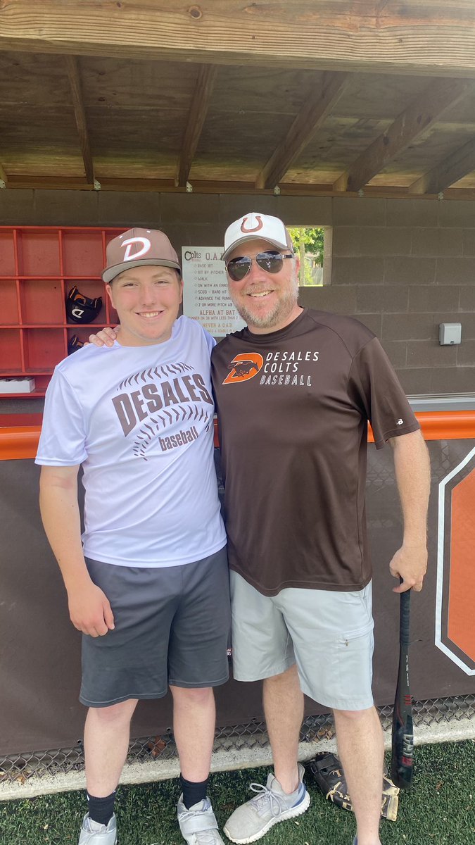 Senior Night 2024.  Dads took pregame BP and I &amp; O with their sons. 🤙🏻
