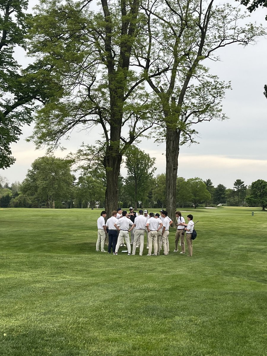 Roll Hounds Roll! Comes down to the wire in a huge win over Loyola, 11-10 W! Moving forward we have MSJ tomorrow at the road. Hounds are heating up!

#sponsoredbyfortunatos #pktpwse
