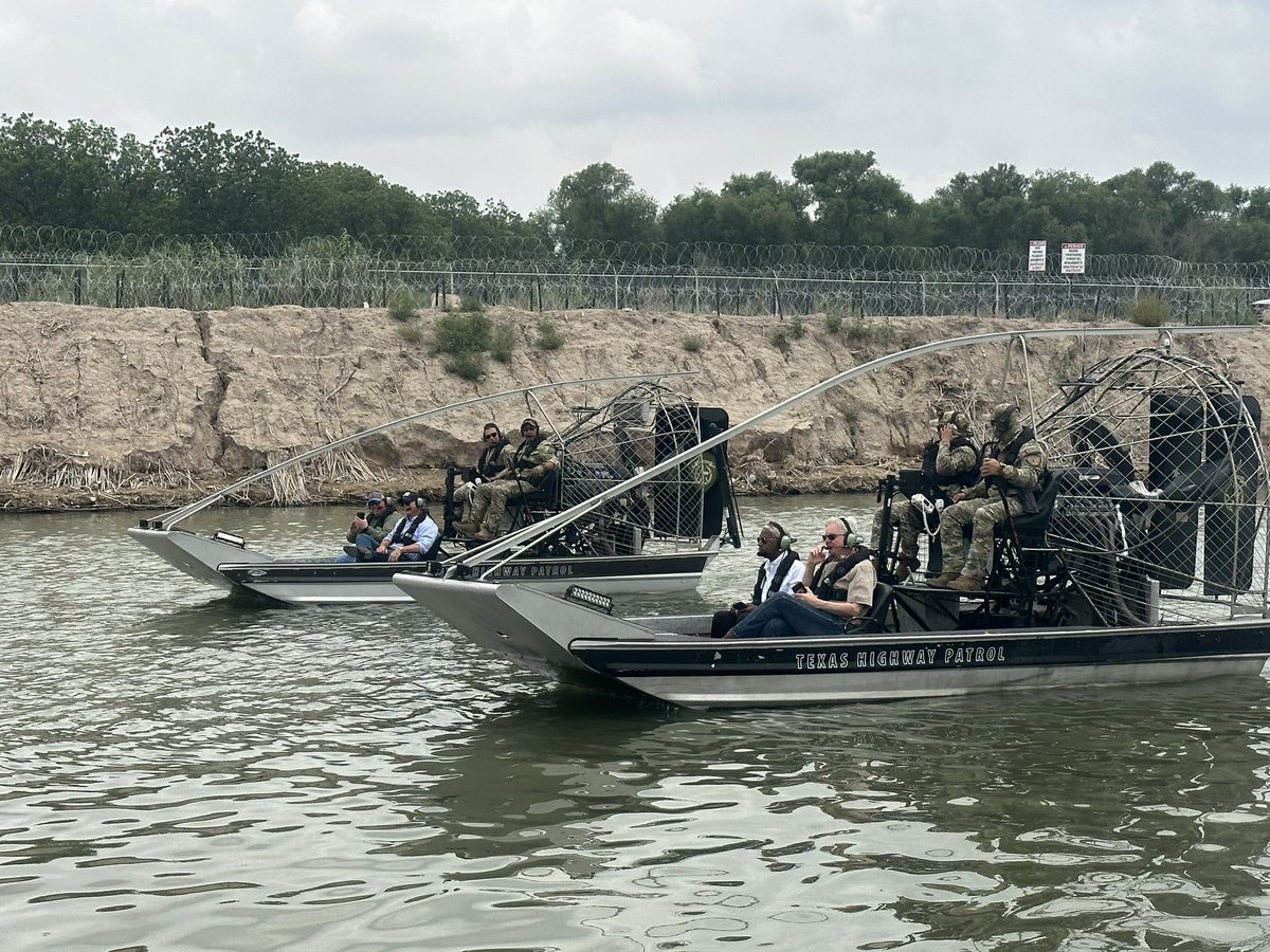 Today, I was at the border with former HUD secretary @RealBenCarson and former acting AG @MattWhitaker46. We received a briefing from @TxDPS and @TXMilitary about Operation Lone Star. We also visited Shelby Park to say thank you to the brave men and women dedicated to protecting…