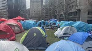 🎧Campement à l’université McGill. « La jurisprudence est claire : la sensibilité d’autrui ne peut pas être ce qui détermine les limites de la liberté d’expression. » Explications très intéressantes de @LouisPLampron @le1518

ici.radio-canada.ca/ohdio/premiere…