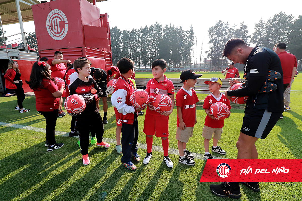 ¡Hoy tuvimos un entrenamiento especial, con la presencia de muchos pequeños Diablitos! 🥹🎁 #NuestroViaje | #DíaDelNiño