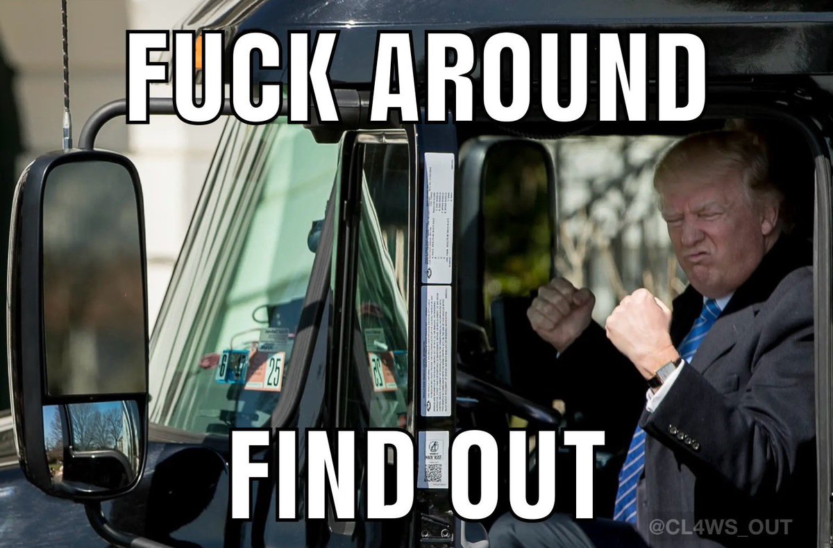 Amy95474055's tweet photo. @FFT1776 Love the way that cop handled this dumb idiot 🤬 #BadAssCop 🥰🤙❤️🤍💙 https://t.co/lwOghTPCyU