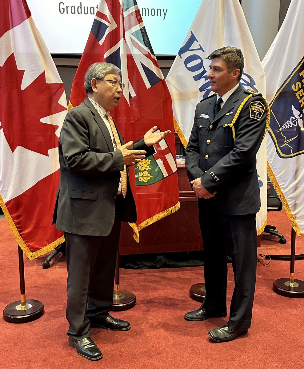 Congratulations to the 2023 @YorkParamedics graduates & promoted officers @YorkRegionGovt Council Chamber in #Newmarket Thanks to Chief Spearen @cspearen25 for leading the @YorkRegion #EMS #firstresponders #graduates #paramedics @FCM_online @AMOPolicy @MunicipalWorld #ONMuni