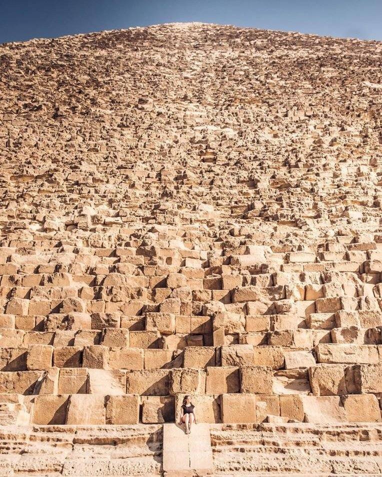 Una genial perspectiva que muestra lo inmensa que es la Gran Pirámide de Giza.