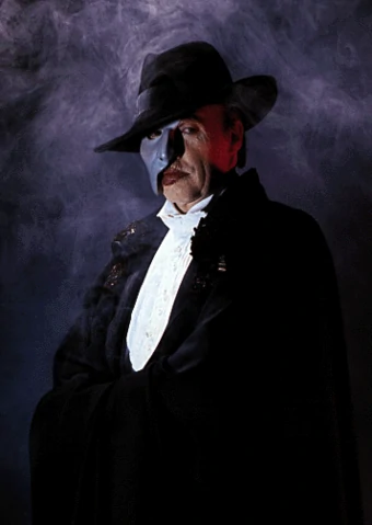 Episode 5 is here! The first of two about the making and impact of Andrew Lloyd Webber's 1986 musical extravaganza, and how Erik would never be the same again. Available on spotify/apple/my website/youtube/etc.

podcasters.spotify.com/pod/show/reada…

#phantomoftheopera #andrewlloydwebber