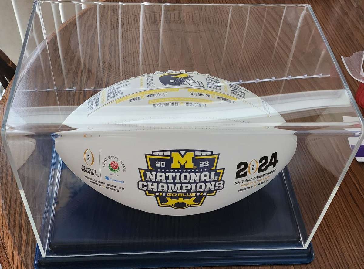 @SamWebb77 Yep!! A thing of beauty and a nice addition to the #NationalChampionship collection!! #GoBlue