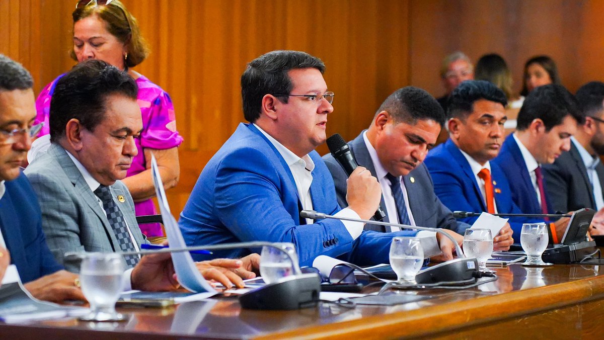 ViniciusFerroC's tweet photo. Na audiência pública realizada hoje na @AssembleiaMA, fizemos a apresentação da avaliação das metas fiscais de 2023 do @GovernoMA. Tivemos resultados positivos que demonstram que o Maranhão tem conciliado o equilíbrio fiscal com o uso responsável dos recursos públicos. https://t.co/NP5MUQG89I