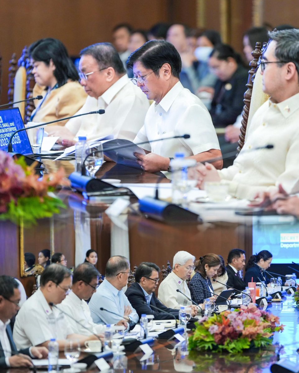The increase in the contribution of Micro, Small, and Medium Enterprises to the country's gross domestic product was the focus of the sectoral meeting led by President @bongbongmarcos on April 30, 2024.

#PBBMGoodNews

Among the steps considered towards this goal are digitization