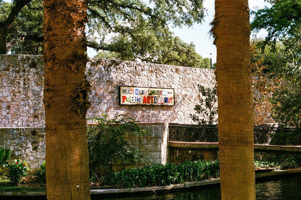 San Antonio River Walk Public Art Garden (2023)

#nikonf3 #50mm #fuji400 #35mm #filmphotography #analogphotography #analog #photography #sanantonio #texas #riverwalk #art #SARiverWalk