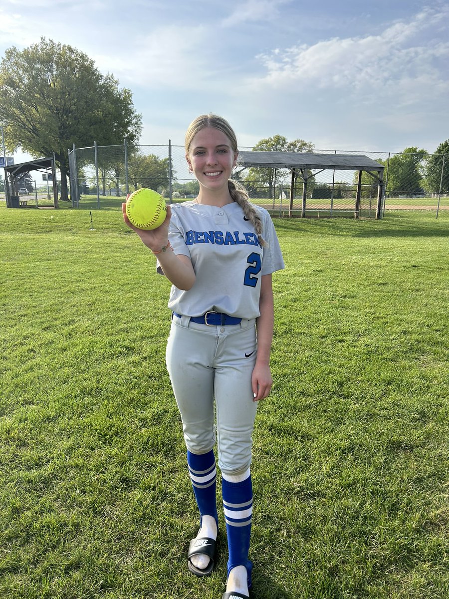 Shout out to Freshman Gina Oliverio for her first HS homerun!