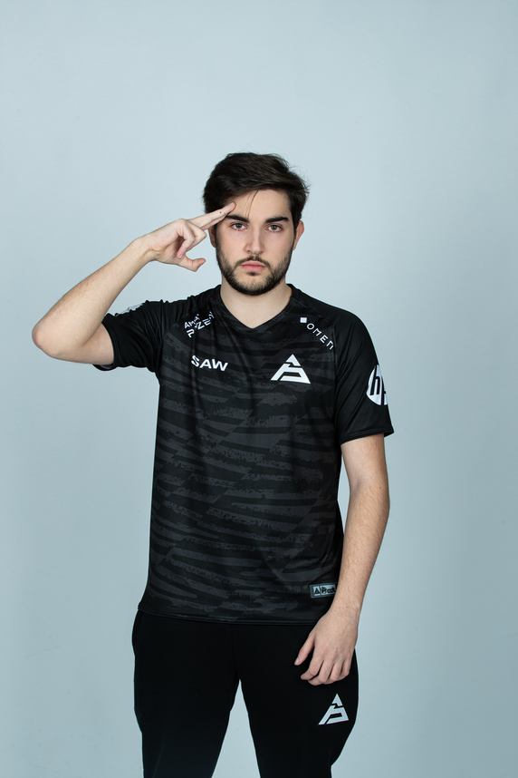 Henra_lol's tweet photo. I'm once again exploring options for the next split. 
I'm motivated and eager to continue improving, mainly looking for offers from ERLs Div1 and Div2. 
Likes &amp; Retweets are appreciated ❤️ 

S13: Chall 1000lp 
S14: GM 600lp  

References:
@Gaio_lol / @Shebecas / @DeaddShadoww https://t.co/HfPwg7dCsM