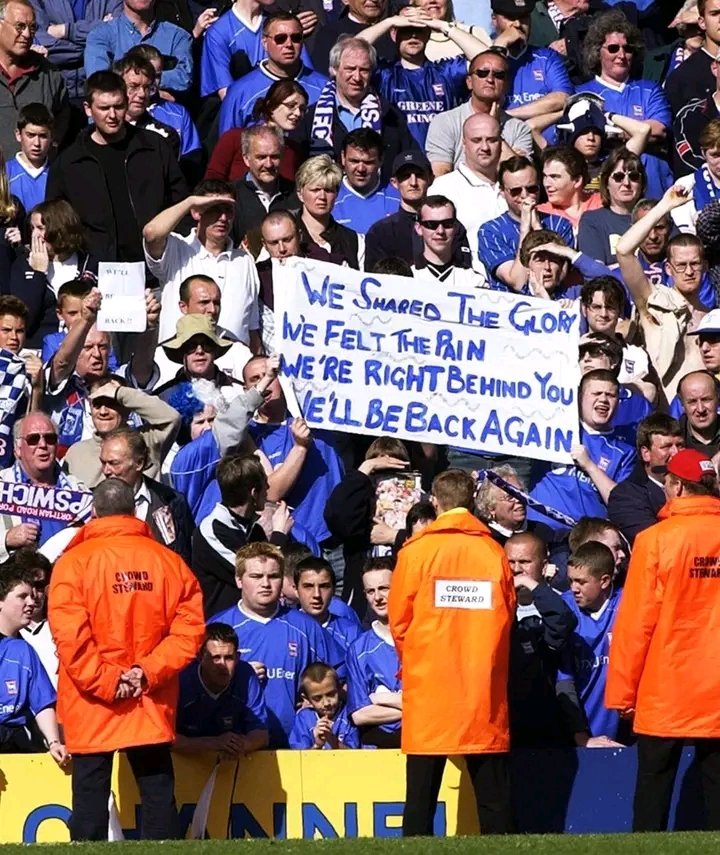 ⏪ Ipswich Town fans in May 2002

22 years later, a Premier League return is 𝙚𝙭𝙩𝙧𝙚𝙢𝙚𝙡𝙮 close 🆙✨