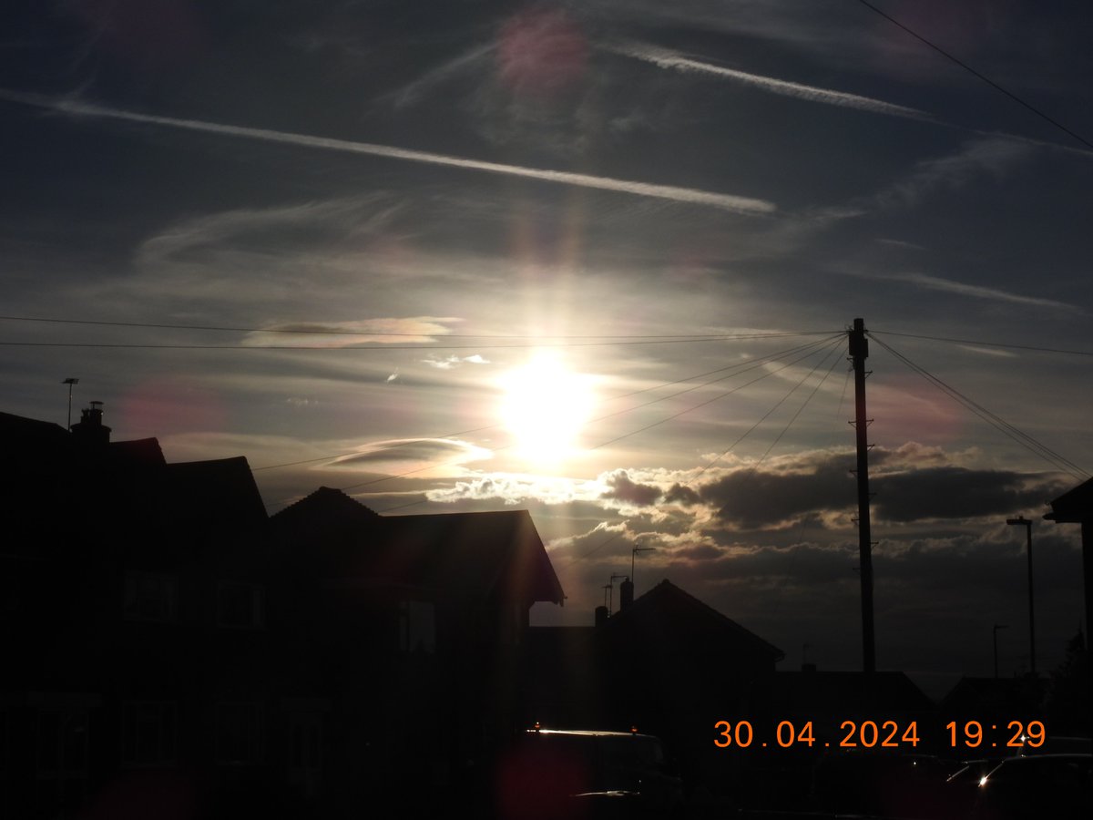 So yesterdays. weather forecast for the east midlands was clear and 'synny', I said I would wait with bated breath, this is what we got, they always hammer synset..Why. something to hide?