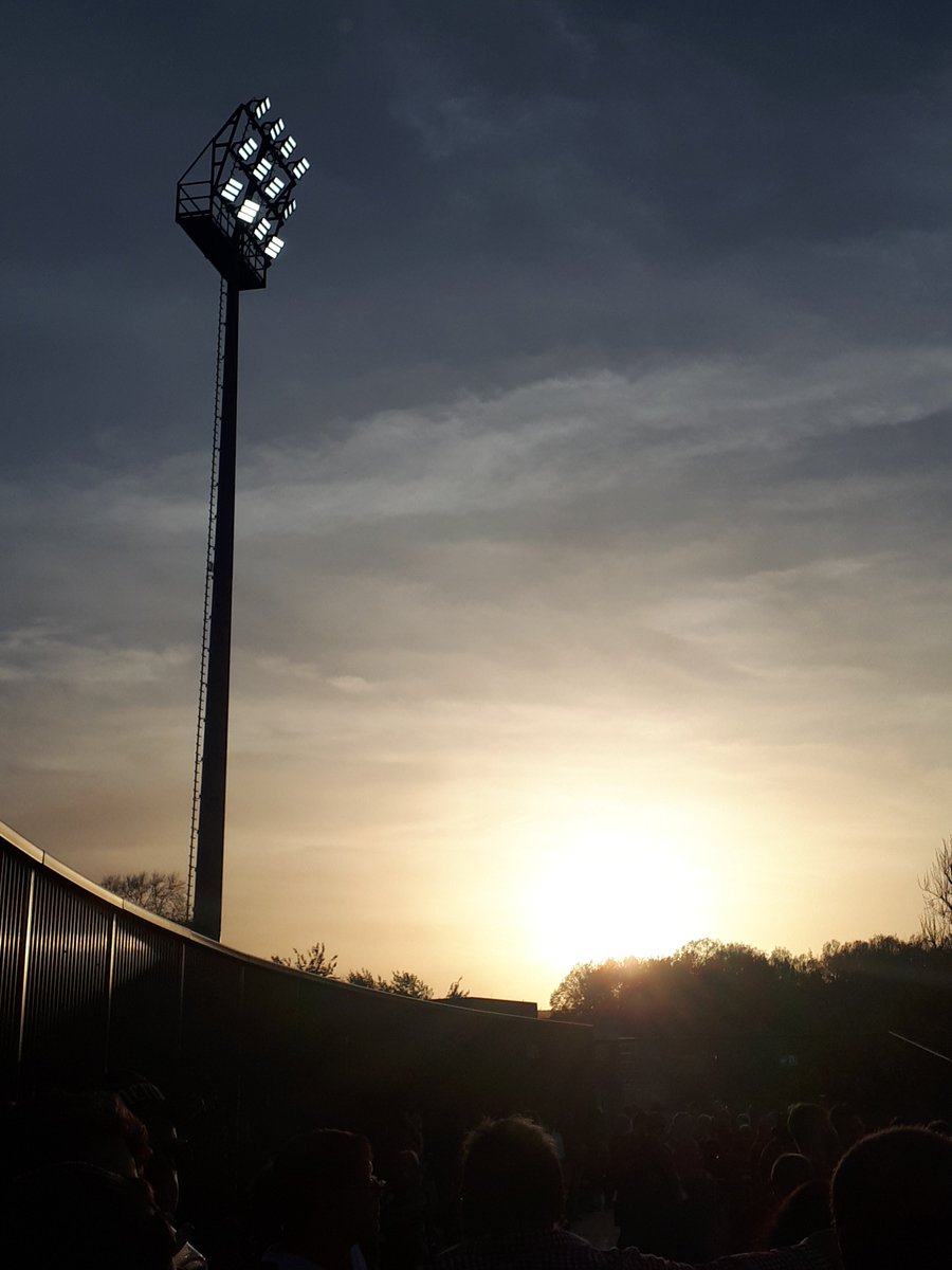 Oh Schorsch, mei Nerve!
Aber scheeeee war's in Fulda!
#SGBOFC   #Hessenpokal 
#nurderOFC