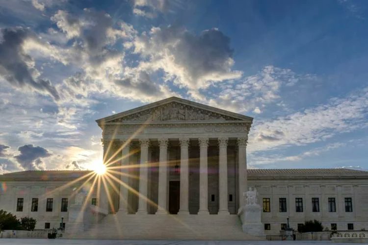 🏛️Supreme Court to weigh in on #CBD vs. #THC in the workplace!

🌿💼Truck driver fired after using CBD oil with THC. Is it fraud or personal injury?

Details here:
facebook.com/groups/1995947…

#RICO #SupremeCourt #LegalBattle #Trucking #TruckingUSA #Truckers #News #NewsUSA