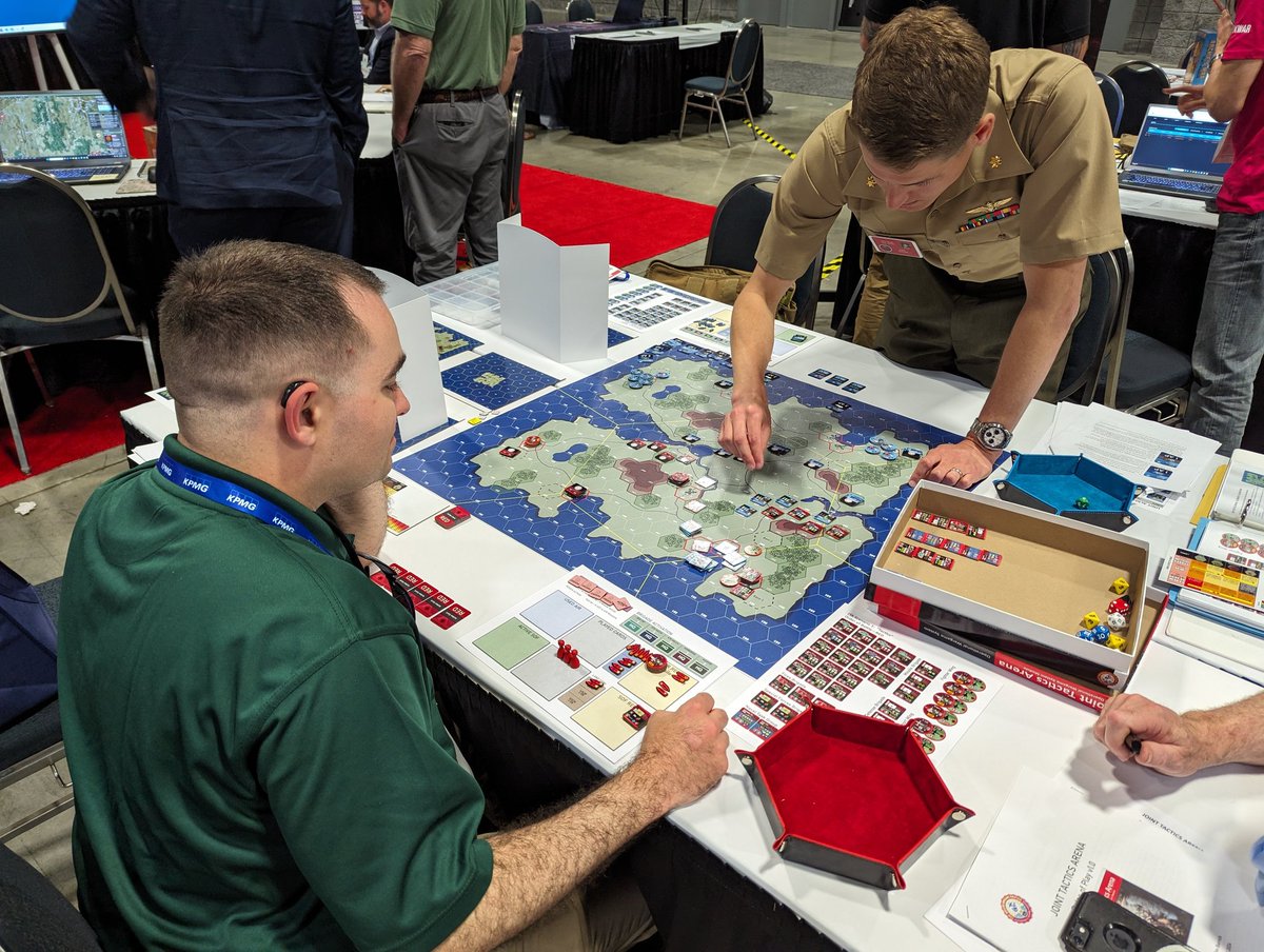 The first round of #CommandantsCup already required some standing and pointing in classic #Wargaming action! Come check it out at @ModernDayMarine #USMC