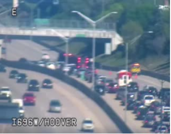 #Crash EB I-696 after Hoover Rd leaves ONLY the Left Lane open. #knowbeforeyougo #wwjtraffic #traffic LIVE> audacy.com/wwjnewsradio More: @Audacy @WWJ950 @AfternoonsWWJ @ajortiz3 @radioaricka