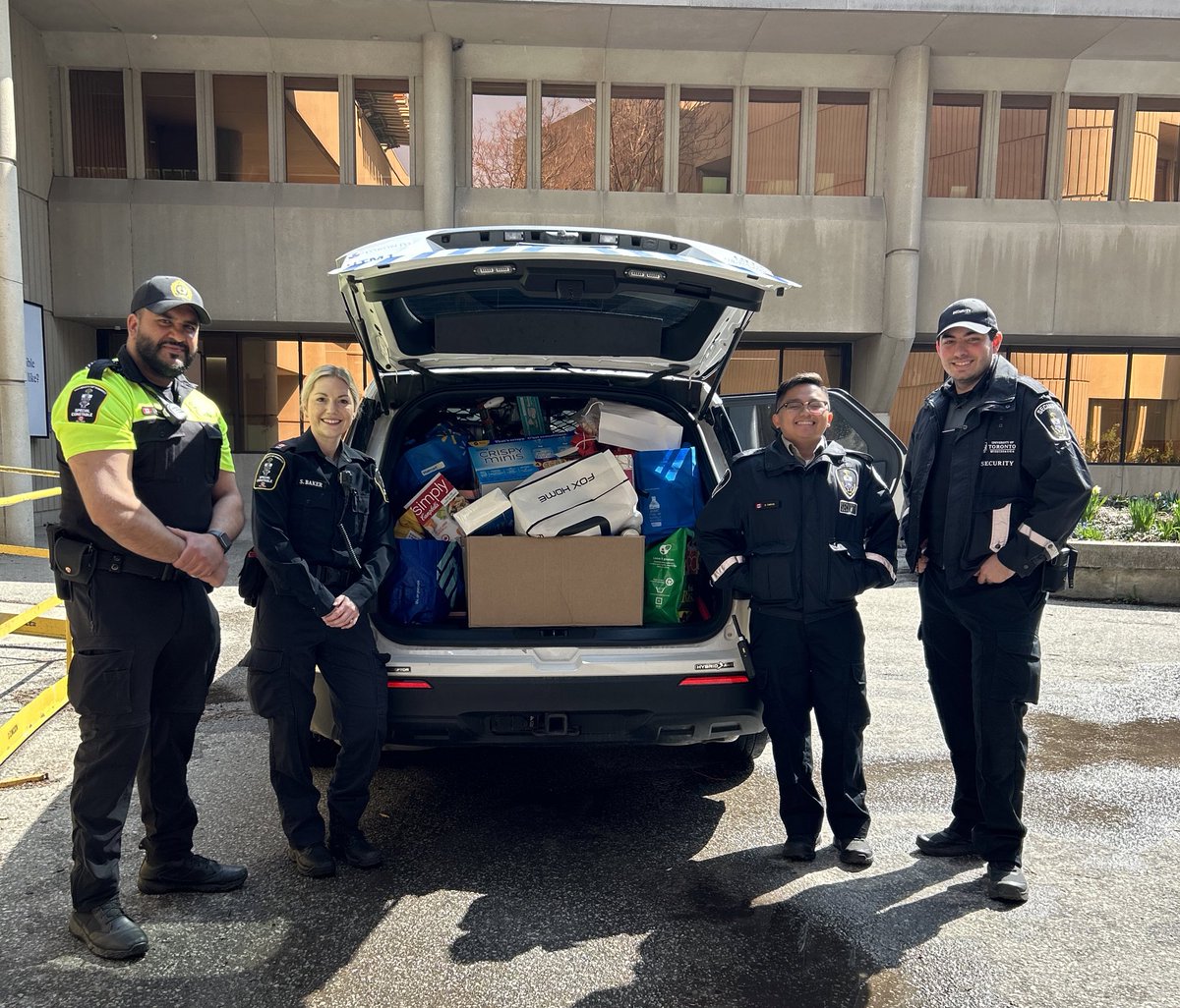 Our community did an excellent job at #crammingthecruiser! A big thank you to everyone who generously donated. Because of your donations, we are helping ensure families in our community are fed. @UTMResidence @EdenFood4Change